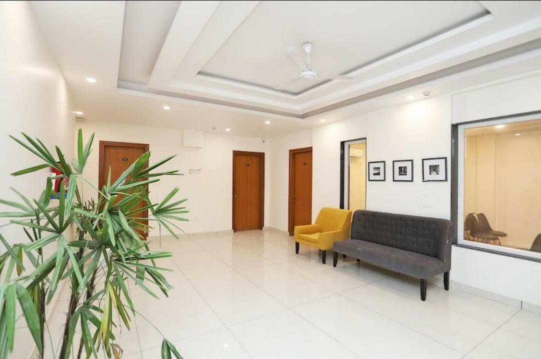 Hotel Galaxy Inn Gurgaon Esterno foto